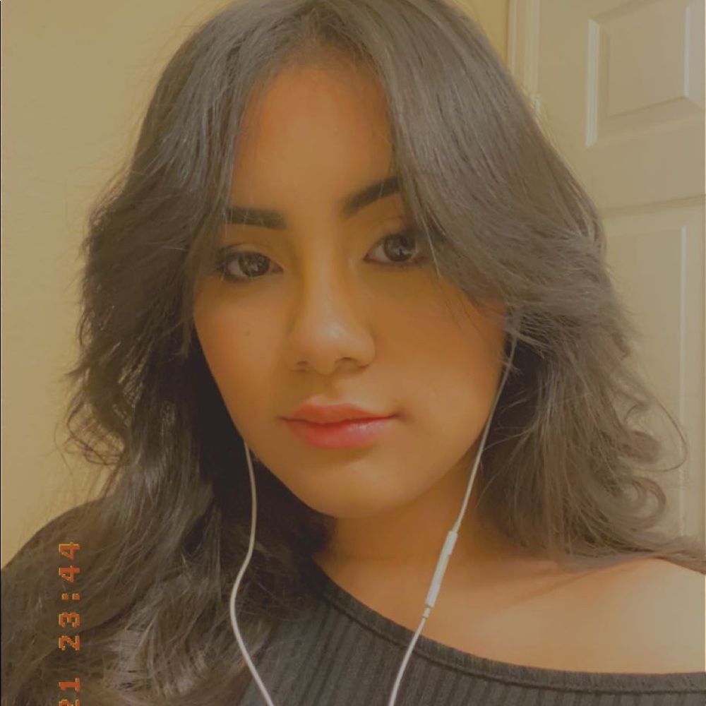 Meet your Posher, Maria